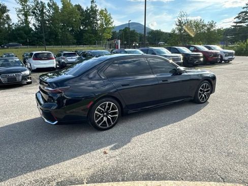 Used 2025 BMW 740i xDrive AWD/4WD image 29