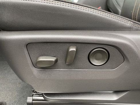 Used 2025 Chevrolet Silverado 1500 High Country w/ Midnight Edition AWD/4WD image 14