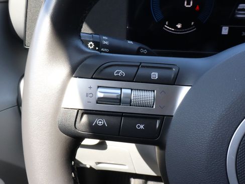Used 2025 Hyundai Kona SEL FWD image 26