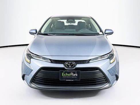 Used 2024 Toyota Corolla LE image 2
