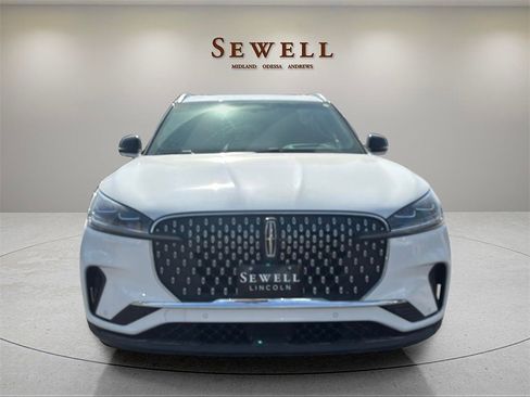 Used 2025 Lincoln Aviator Reserve w/ Equipment Group 201A image 8