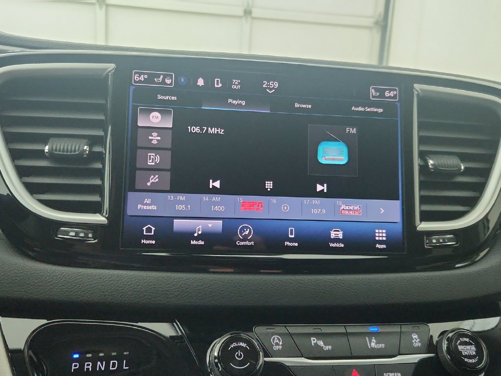 Certified 2024 Chrysler Pacifica Touring-L FWD image 27