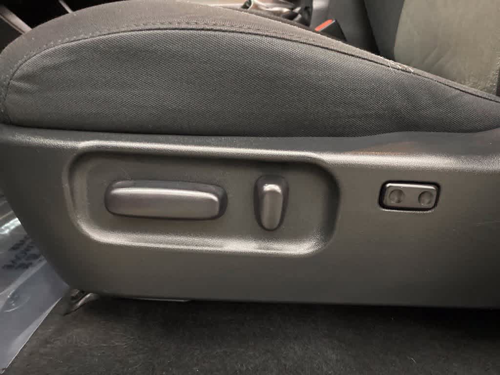 Used 2020 Toyota Tacoma TRD Off-Road AWD/4WD image 14