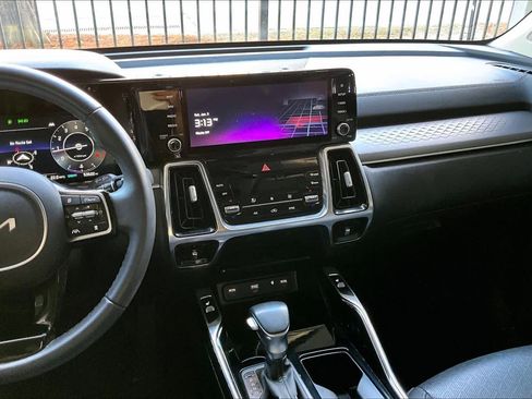 Used 2023 Kia Sorento SX image 6