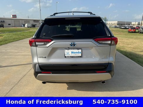 Used 2023 Toyota RAV4 SE w/ Convenience Package AWD/4WD image 7