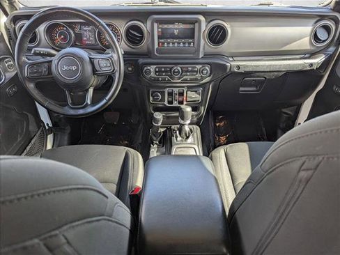 Used 2022 Jeep Gladiator Sport image 16