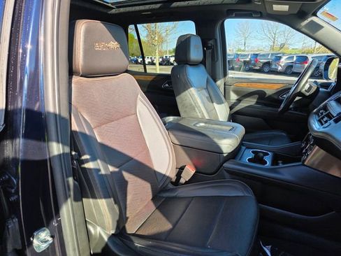 Used 2023 Chevrolet Tahoe High Country AWD/4WD image 11