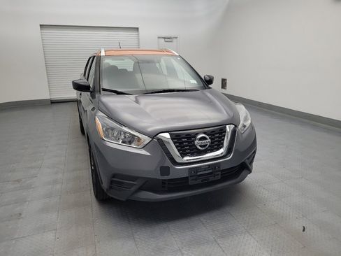 Used 2019 Nissan Kicks SV FWD image 14