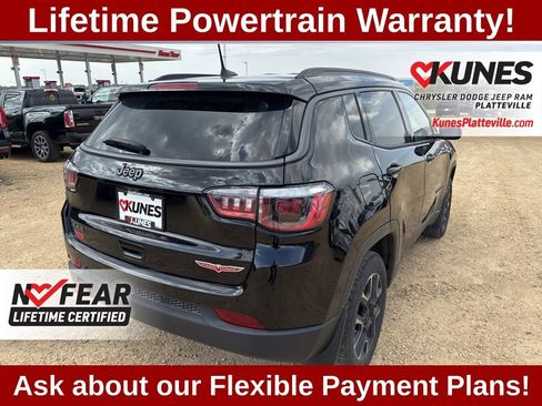 Used 2019 Jeep Compass Trailhawk w/ Cold Weather Group AWD/4WD image 4