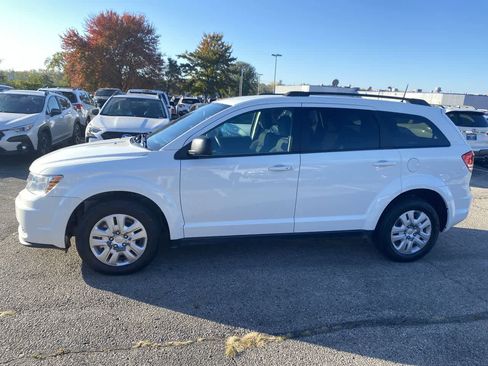 Used 2020 Dodge Journey SE image 3