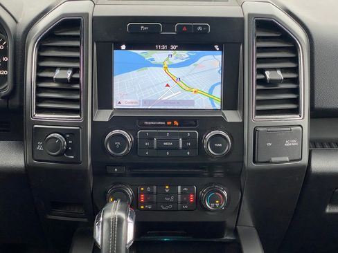 Used 2018 Ford F150 XLT w/ Equipment Group 302A Luxury image 22