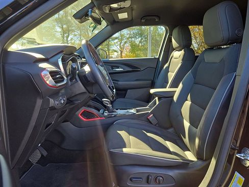 Used 2023 Chevrolet TrailBlazer RS w/ Convenience Package image 11