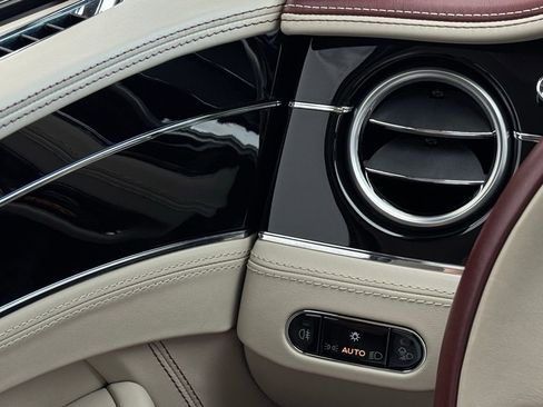 Used 2024 Bentley Continental GT image 24