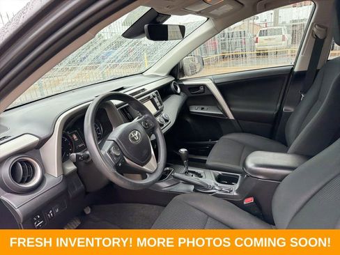 Used 2017 Toyota RAV4 LE FWD image 8