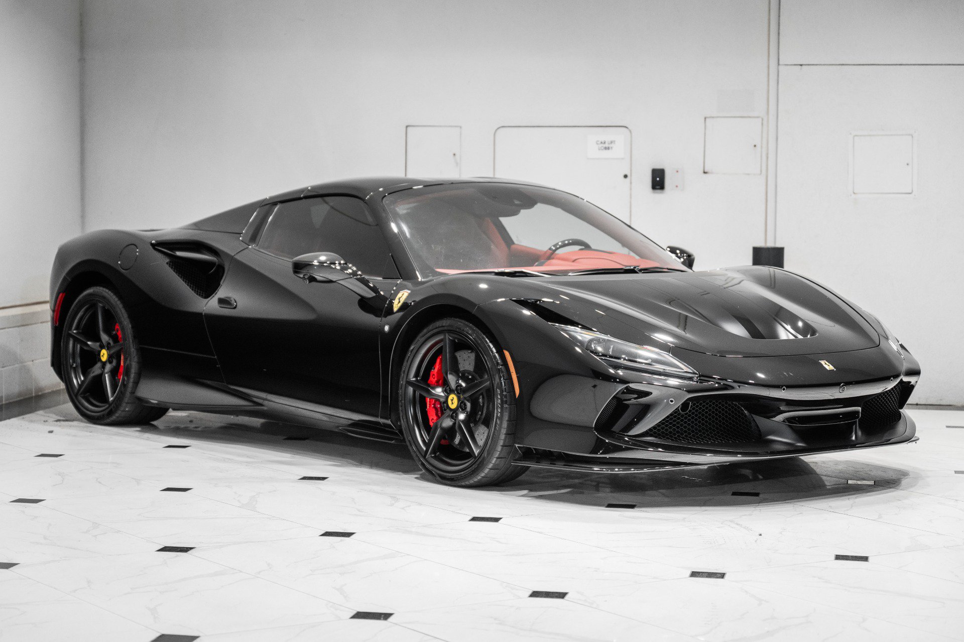 Used 2021 Ferrari F8 Tributo RWD image 10