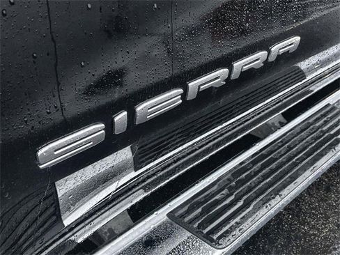 Certified 2022 GMC Sierra 1500 SLT w/ SLT Premium Package image 33