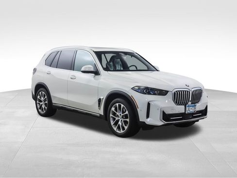 Certified 2024 BMW X5 xDrive40i w/ Premium Package image 7