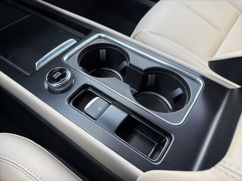 New 2026 Lincoln Corsair Premiere image 14