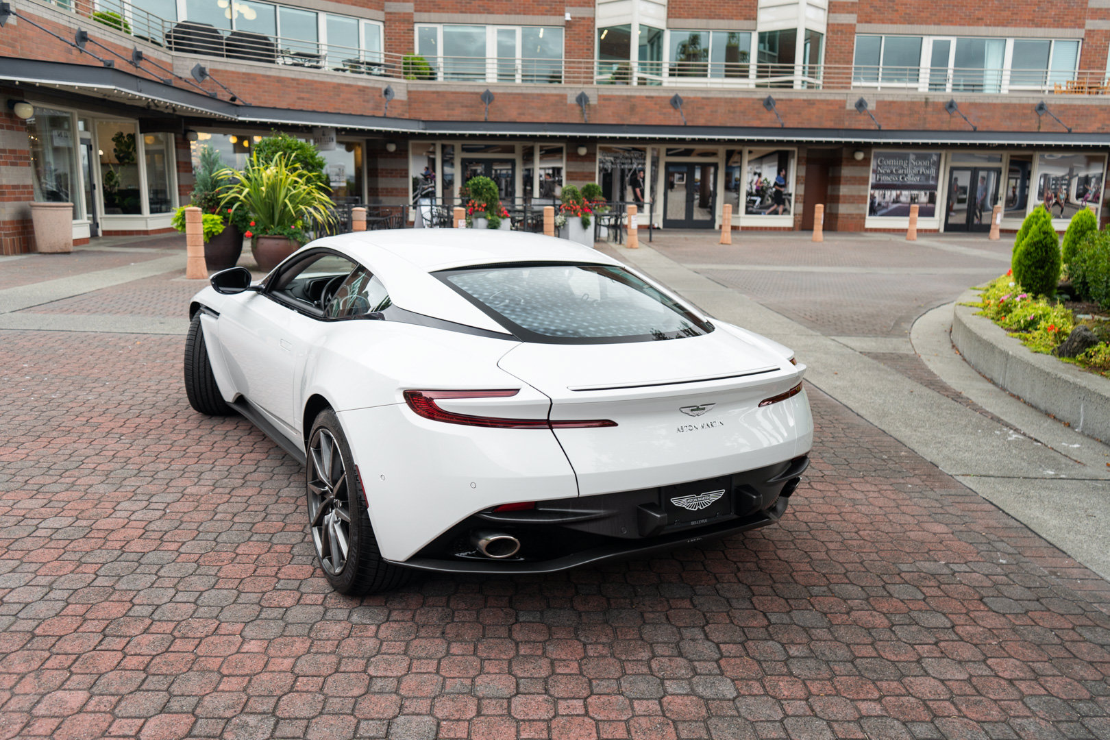 Used 2019 Aston Martin DB11 Coupe RWD image 45