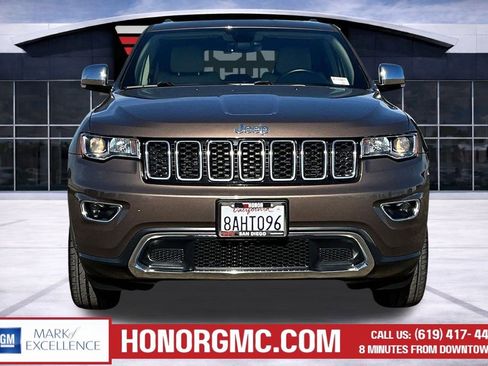 Used 2017 Jeep Grand Cherokee Limited image 2