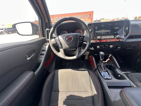 Certified 2025 Nissan Frontier Pro-X RWD image 15