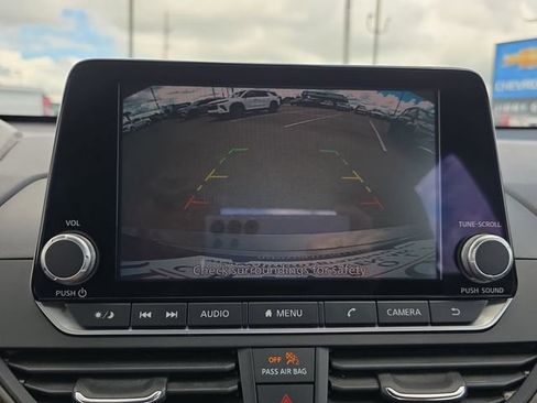 Used 2023 Nissan Altima 2.5 SV FWD image 23