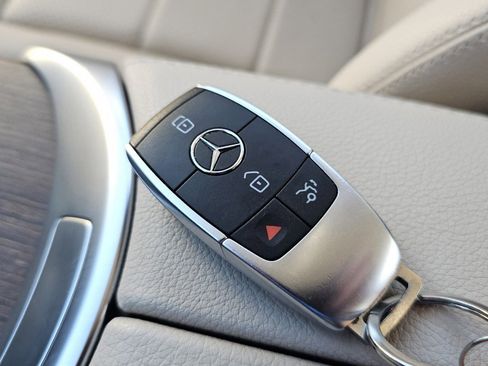 Used 2021 Mercedes-Benz C 300 Sedan image 33