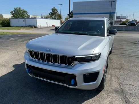 Used 2022 Jeep Grand Cherokee Overland w/ Advanced Protech Group III image 5
