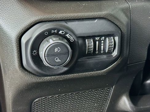 Used 2022 Jeep Gladiator Sport image 10