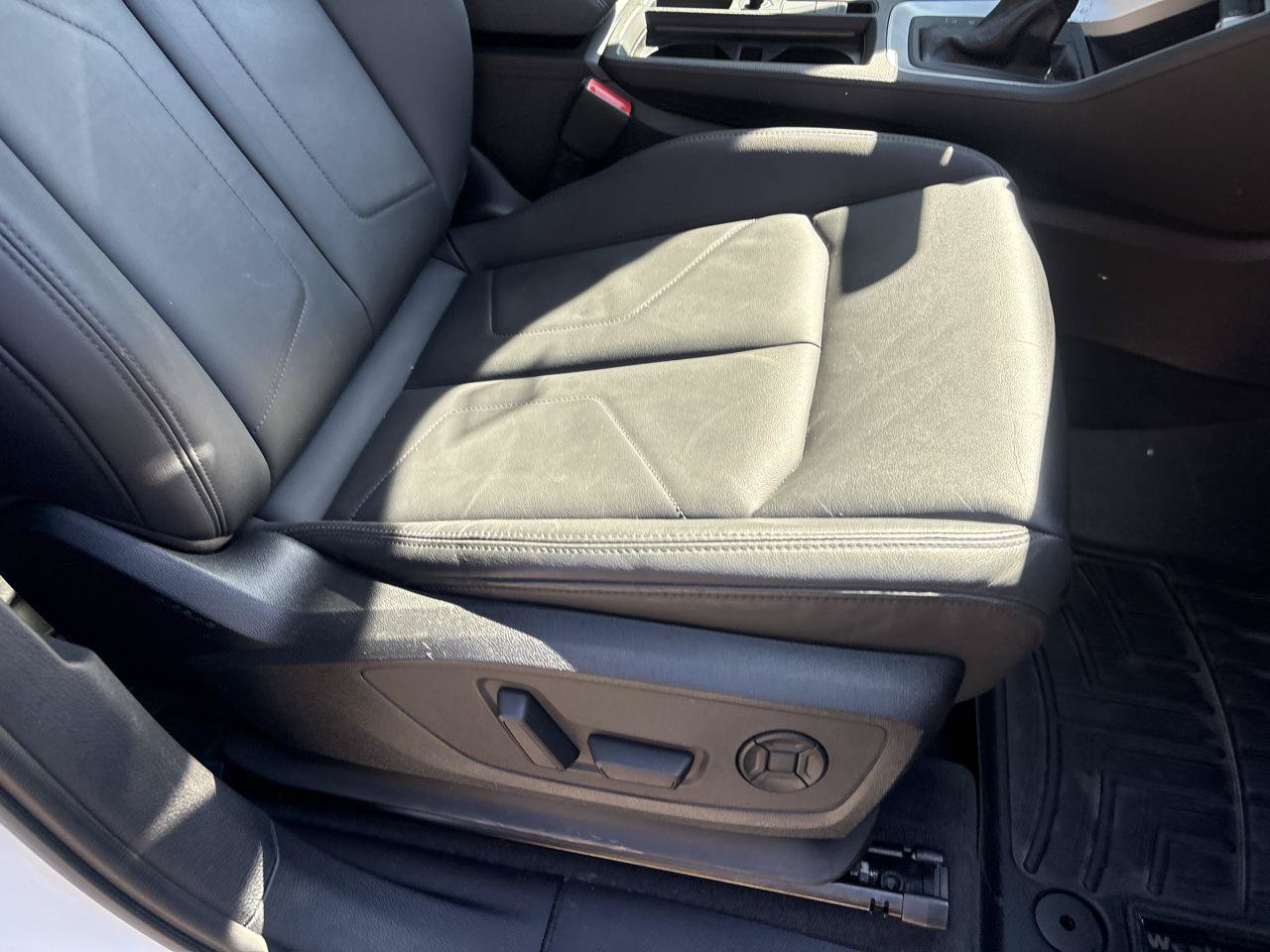 Used 2020 Audi Q3 2.0T Premium Plus AWD/4WD image 29