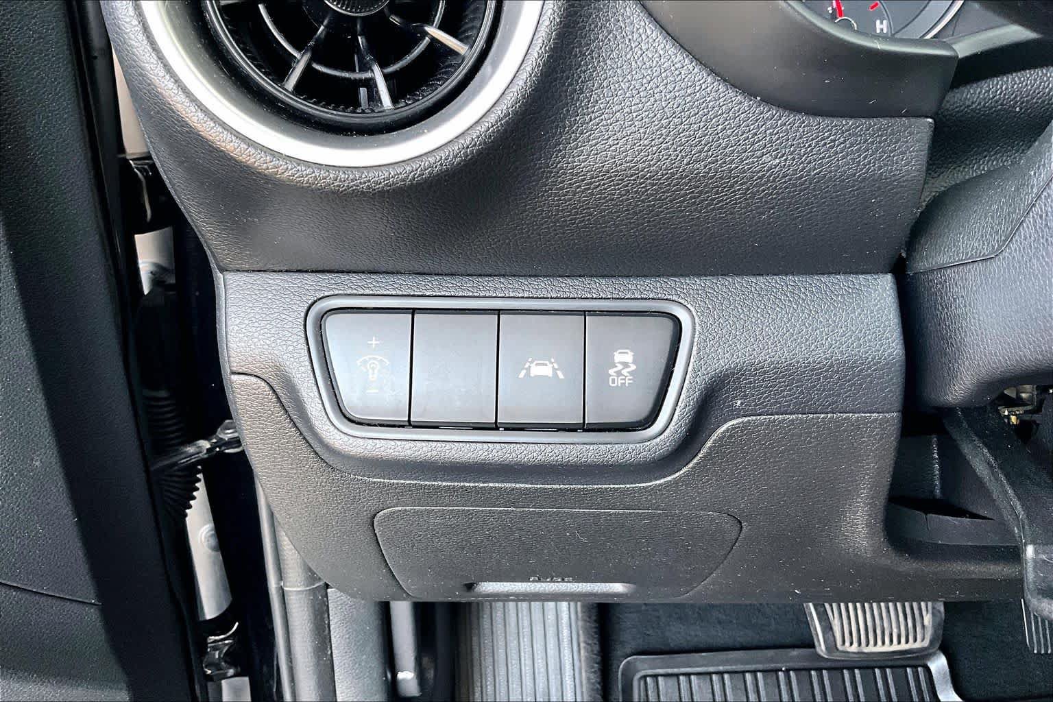 Used 2021 Kia Forte LXS FWD image 32