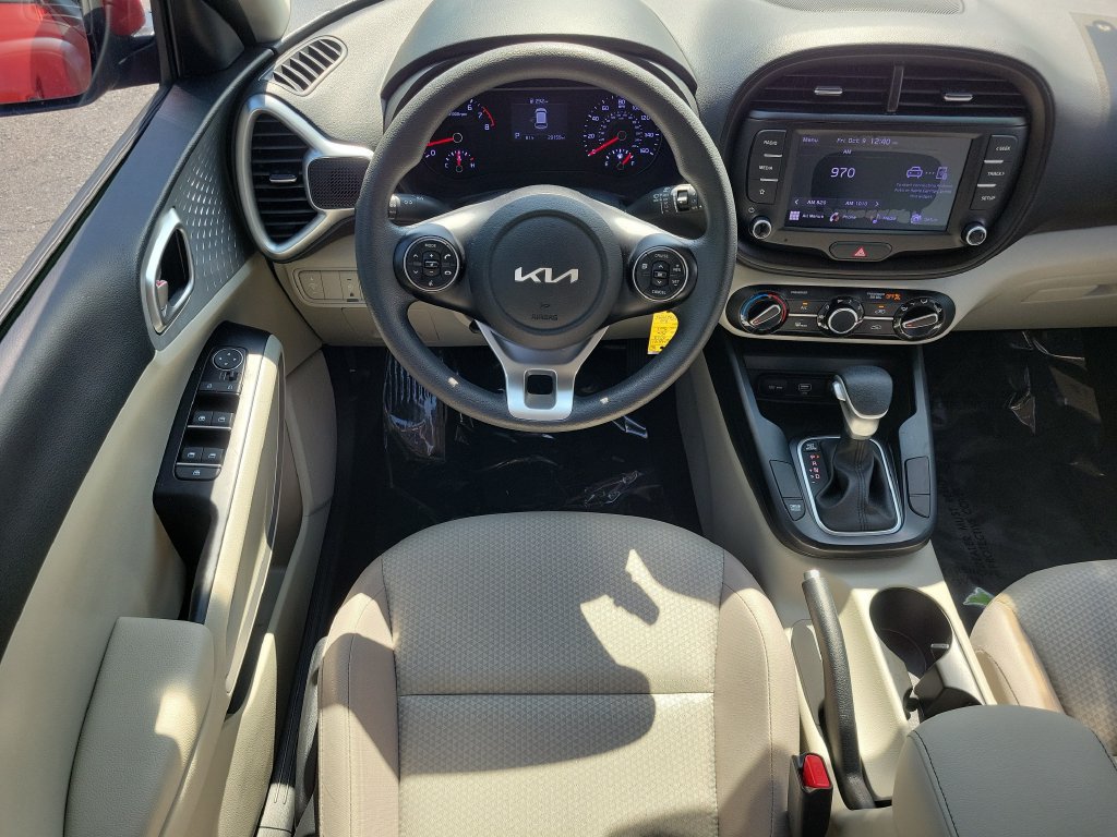 Used 2022 Kia Soul LX FWD image 13