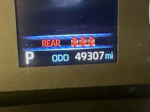 Used 2024 Toyota Corolla LE image 19