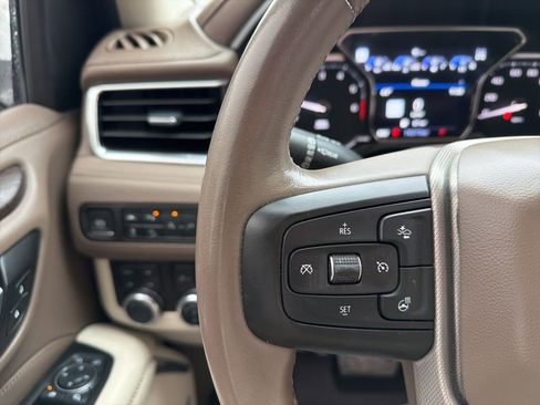 Used 2021 GMC Yukon Denali w/ Denali Premium Package image 14