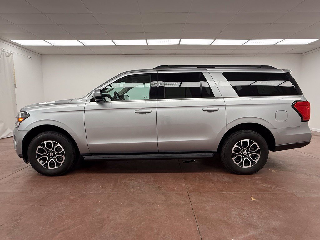 Used 2022 Ford Expedition Max XLT RWD image 2