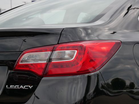 Used 2015 Subaru Legacy 2.5i Limited AWD/4WD image 17