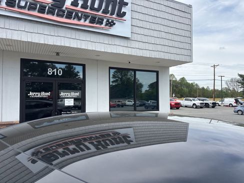 Used 2021 Tesla Model Y Long Range image 11