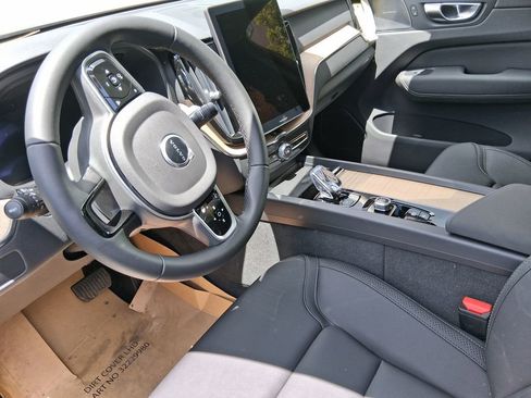 New 2026 Volvo XC60 B5 Plus w/ Protection Package Premier AWD/4WD image 9