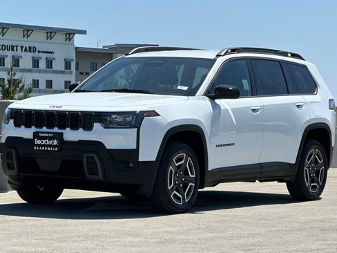 New 2026 Jeep Cherokee Laredo AWD/4WD image 8