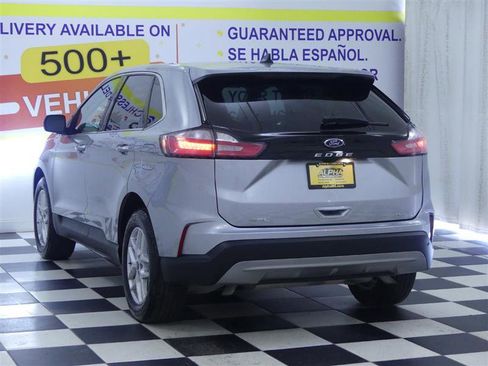 Used 2023 Ford Edge SEL image 4