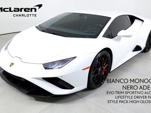 Used 2022 Lamborghini Huracan EVO RWD image 1