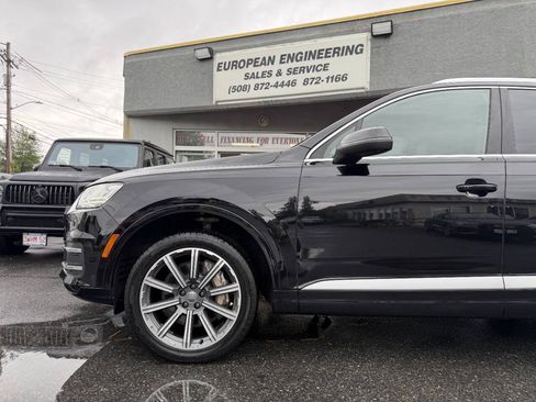Used 2017 Audi Q7 3.0T Premium Plus w/ Premium Plus Package AWD/4WD image 11