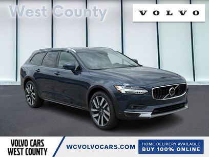 New 2025 Volvo V90 B6 Cross Country Plus w/ Protection Package Premier