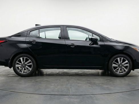 Used 2025 Nissan Versa SV image 11