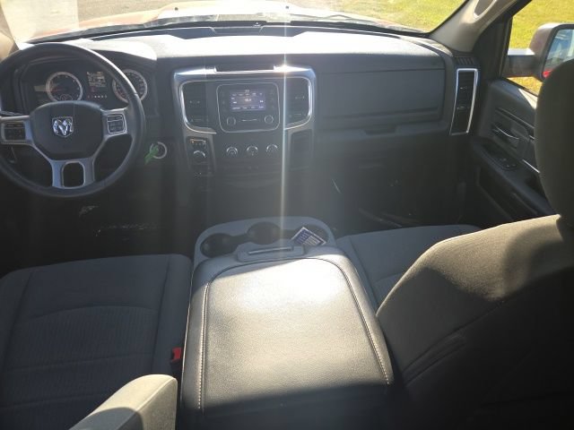 Used 2021 RAM 1500 Classic SLT AWD/4WD image 9