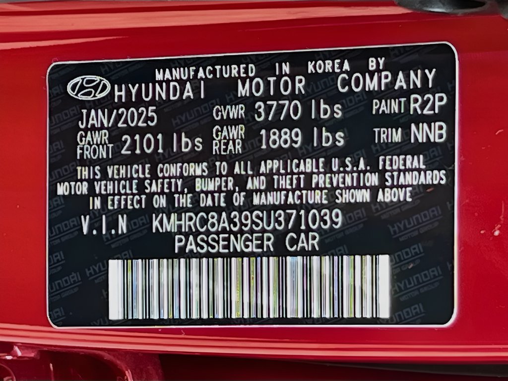 Used 2025 Hyundai Venue Limited FWD image 32