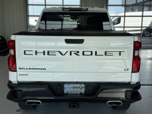 Used 2022 Chevrolet Silverado 1500 LT Trail Boss w/ LPO, Dark Essentials Package AWD/4WD image 4