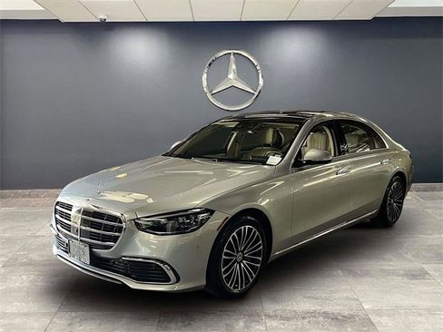 Certified 2023 Mercedes-Benz S 580 4MATIC Sedan image 3
