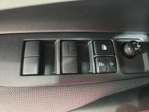 Used 2022 Toyota Corolla L FWD image 27