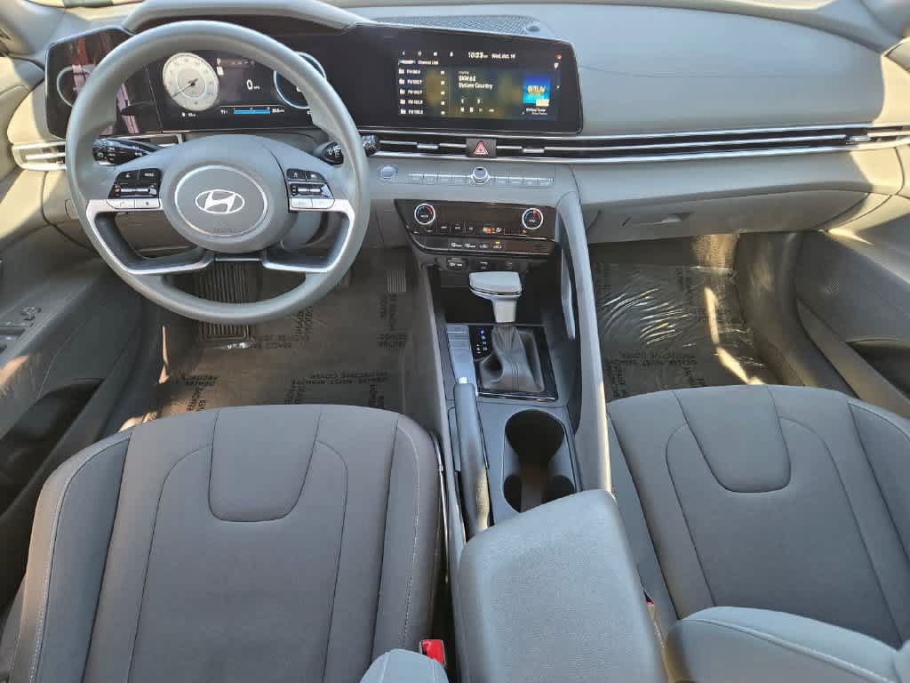 Used 2024 Hyundai Elantra SEL FWD image 9